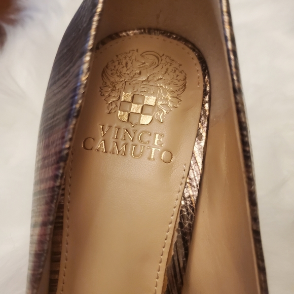 NIB VINCE CAMUTO SALEST HEELS METALLIC SZ 9 - Picture 2 of 6